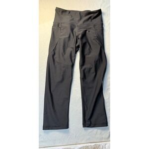 Old Navy Active Powersoft Black Capri Leggings Womens Medium High Waisted Pocket